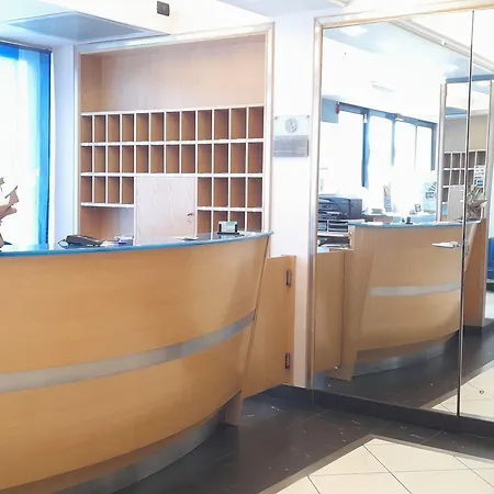Ceretto Hotel Busca