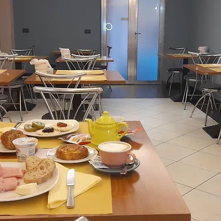 Ceretto Hotel Busca