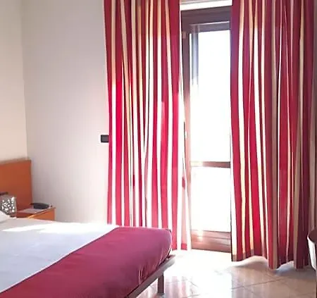 Hotel Ceretto Busca