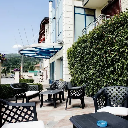 Hotel Ceretto Busca